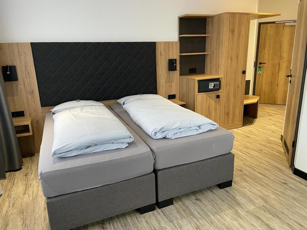 Meerzeit Strandhotel Neuharlingersiel Eksteriør billede